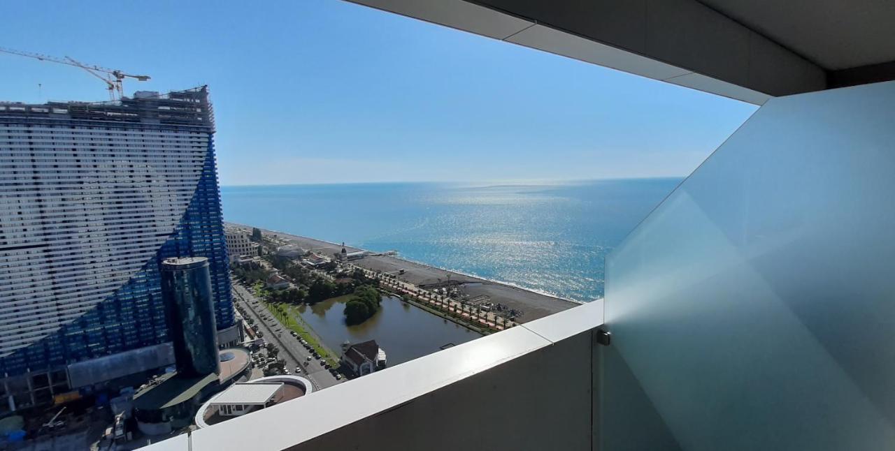 Alliance Palace Sea View Apartment Μπατούμι Εξωτερικό φωτογραφία