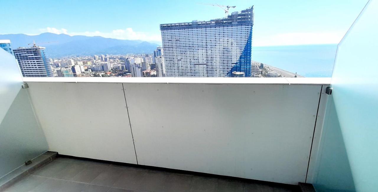 Alliance Palace Sea View Apartment Μπατούμι Εξωτερικό φωτογραφία