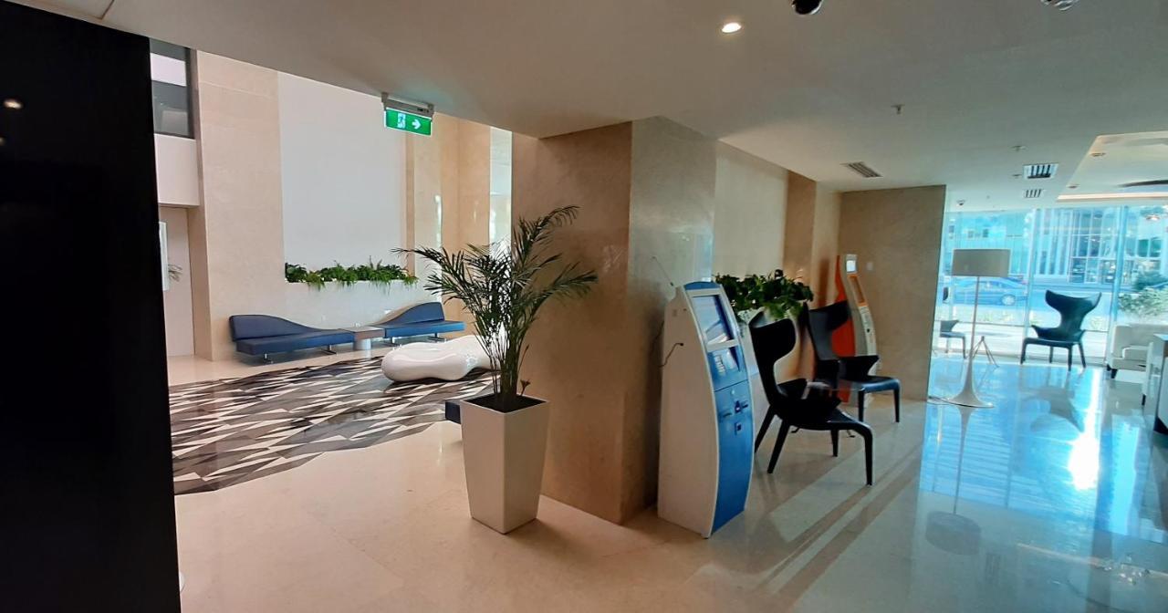 Alliance Palace Sea View Apartment Μπατούμι Εξωτερικό φωτογραφία