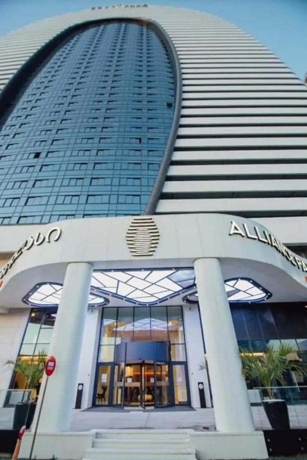 Alliance Palace Sea View Apartment Μπατούμι Εξωτερικό φωτογραφία